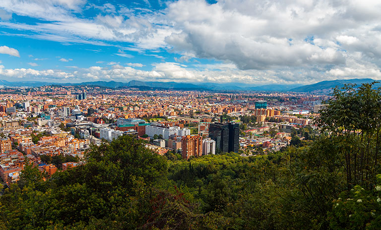 Vista de Bogotá en un día soleado