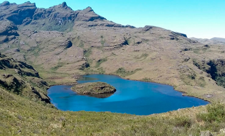 Lago Kalima de los mejoes sitios para acampar en Colombia