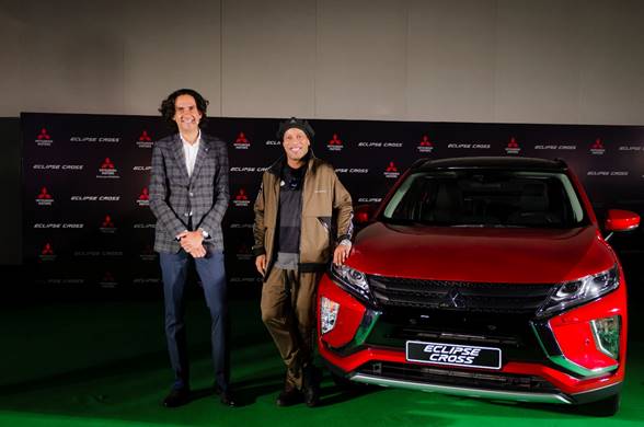 lanzamiento eclipse cross marcos pastrana y ronaldinho