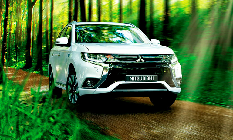 Outlander PHEV celebra el día internacional de la tierra