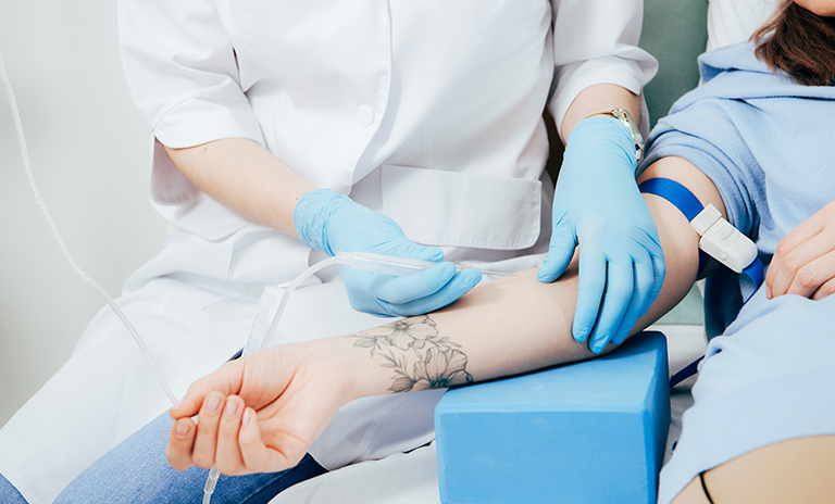 Estar tatuado es uno de los mitos para NO donar sangre