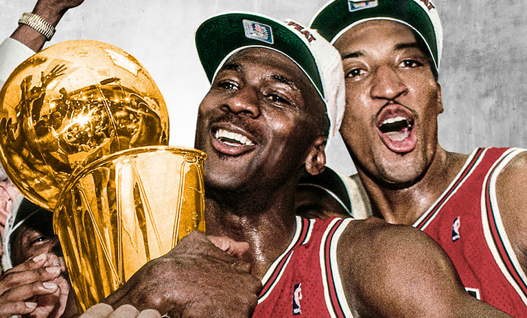 Michael Jordan y Scottie Pippen celebrando el triunfo del campeonato