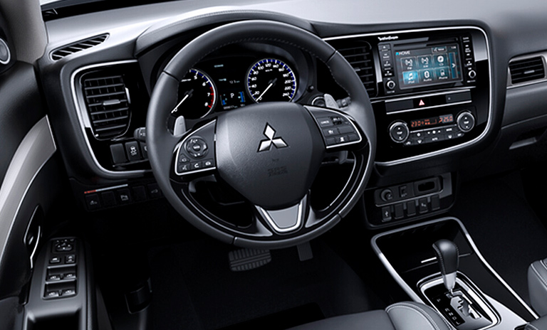 Centro de mando de las camionetas Outlander Kaiteki CVT LX