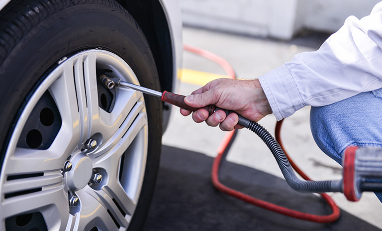 Kit de herramientas para el carro que debes tener contigo siempre