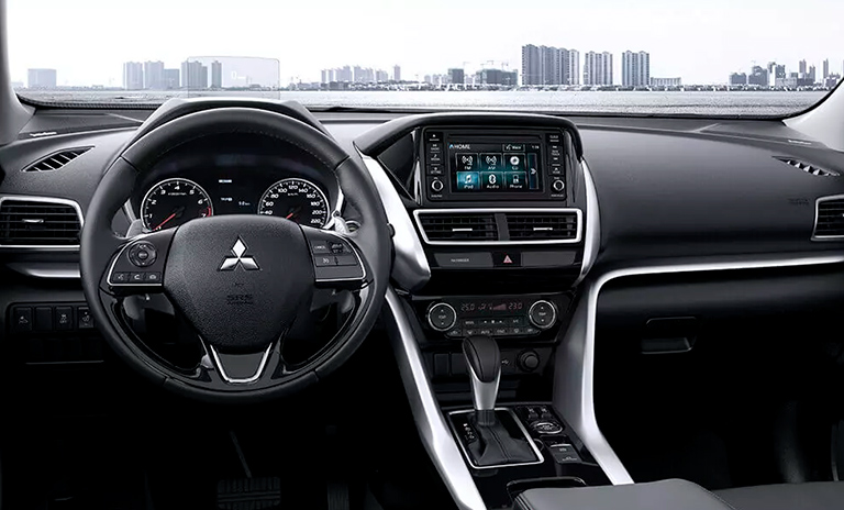 Interior de las camionetas SUV Eclipse Cross